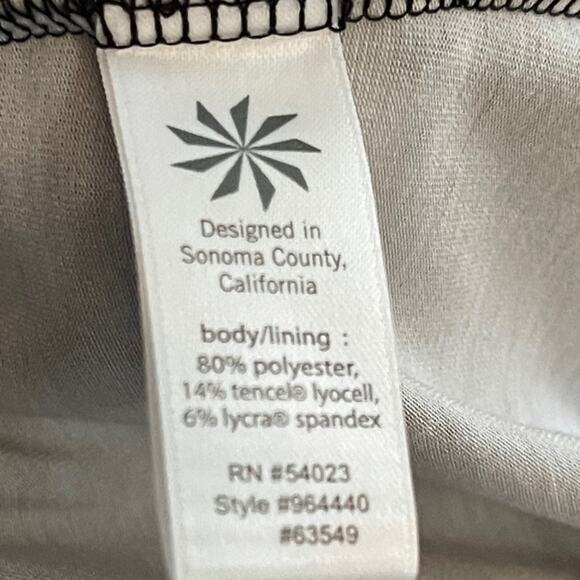 Athleta Printed Adrian Faux Wrap Sporty Dress Size XS NWT - Picture 10 of 10